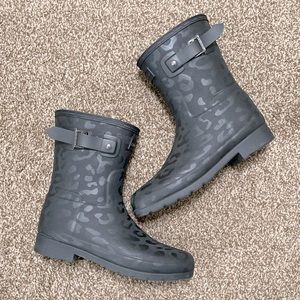 Hunter black leopard print rain boots